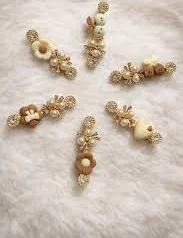 Clip image-15